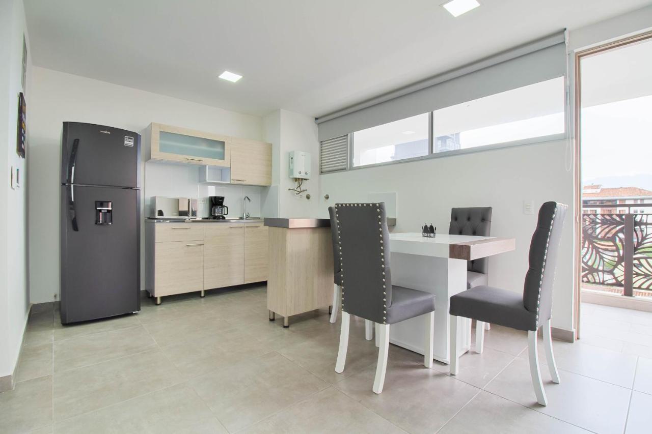 Camelot Apartahotel Medellín Zewnętrze zdjęcie