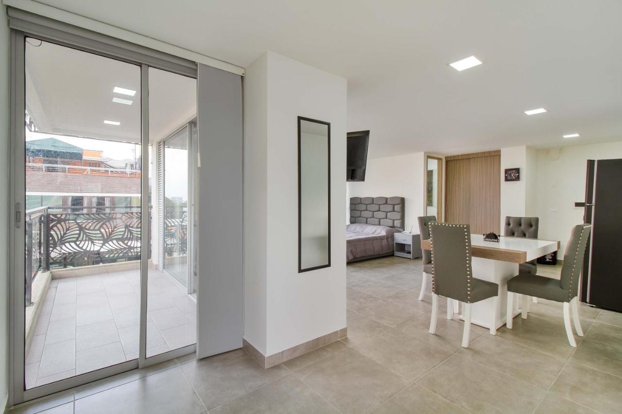 Camelot Apartahotel Medellín Zewnętrze zdjęcie
