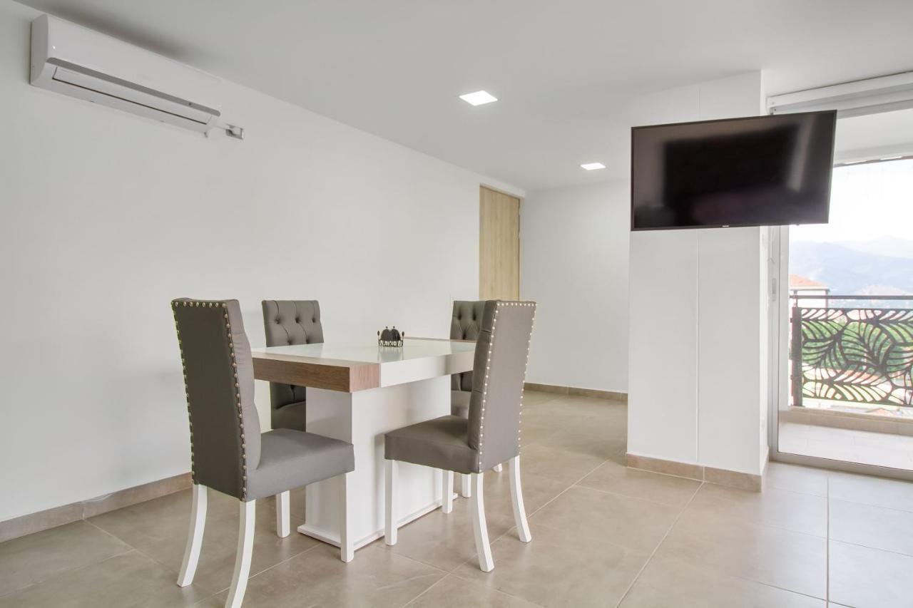 Camelot Apartahotel Medellín Zewnętrze zdjęcie