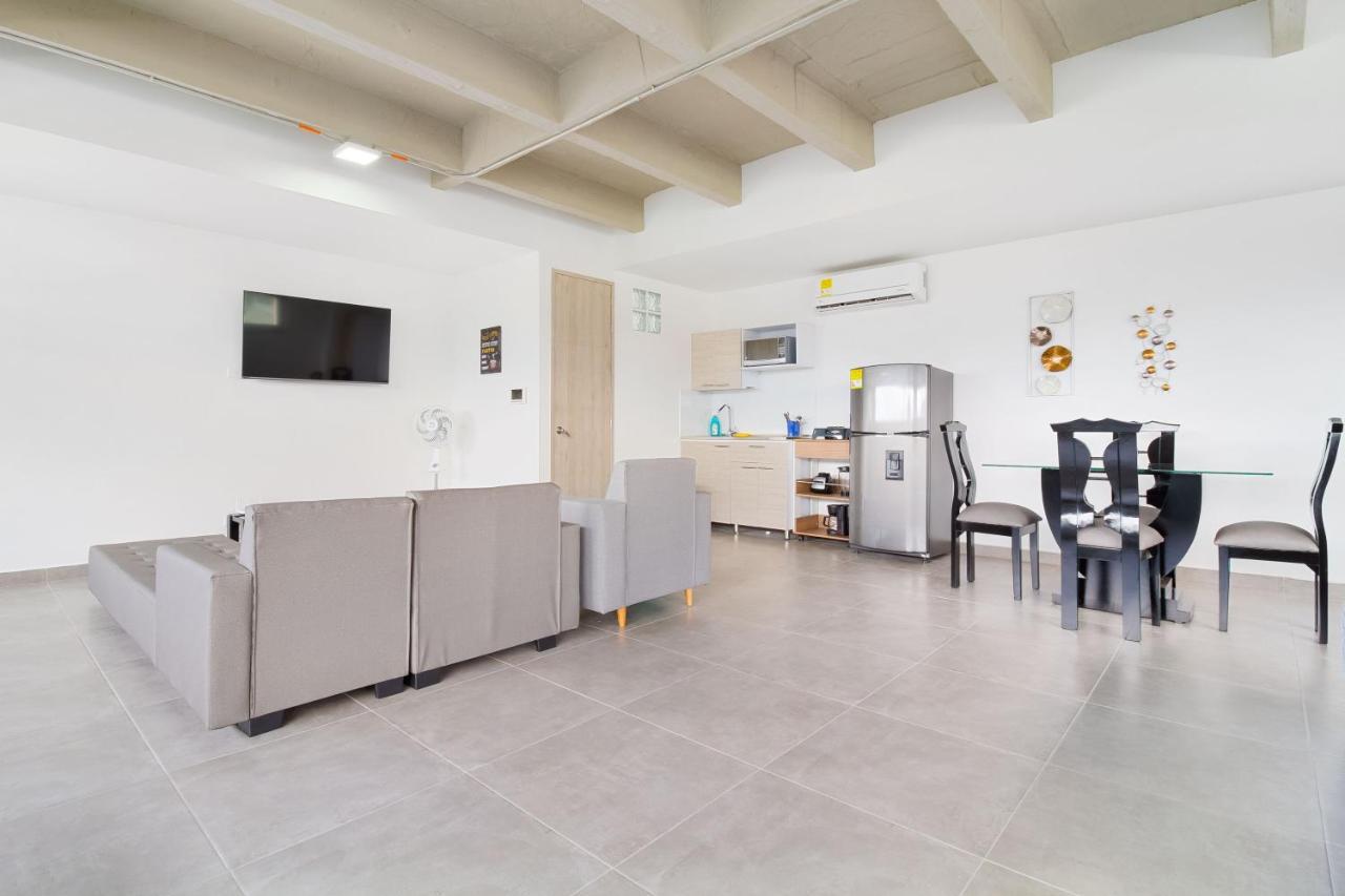 Camelot Apartahotel Medellín Zewnętrze zdjęcie