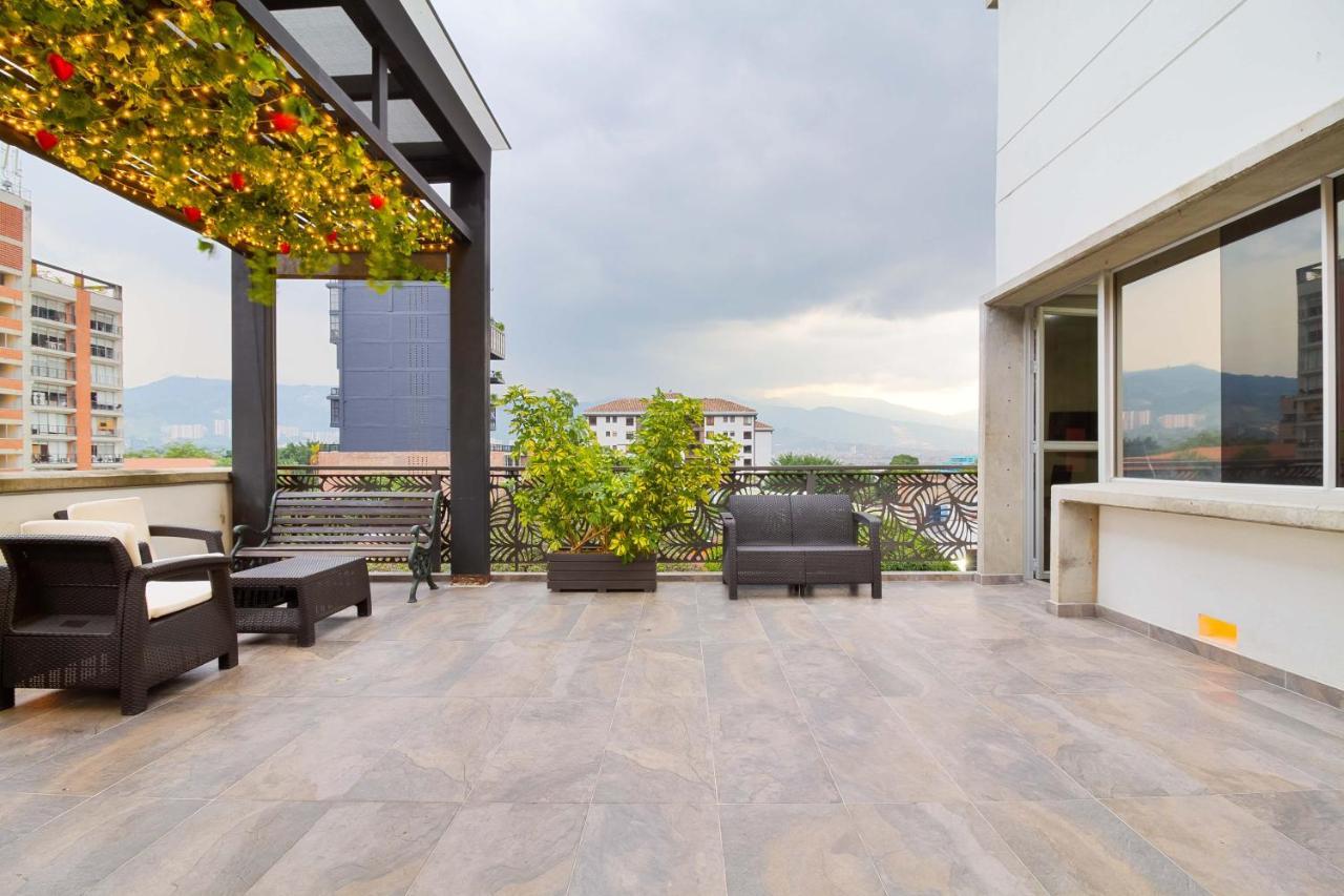 Camelot Apartahotel Medellín Zewnętrze zdjęcie