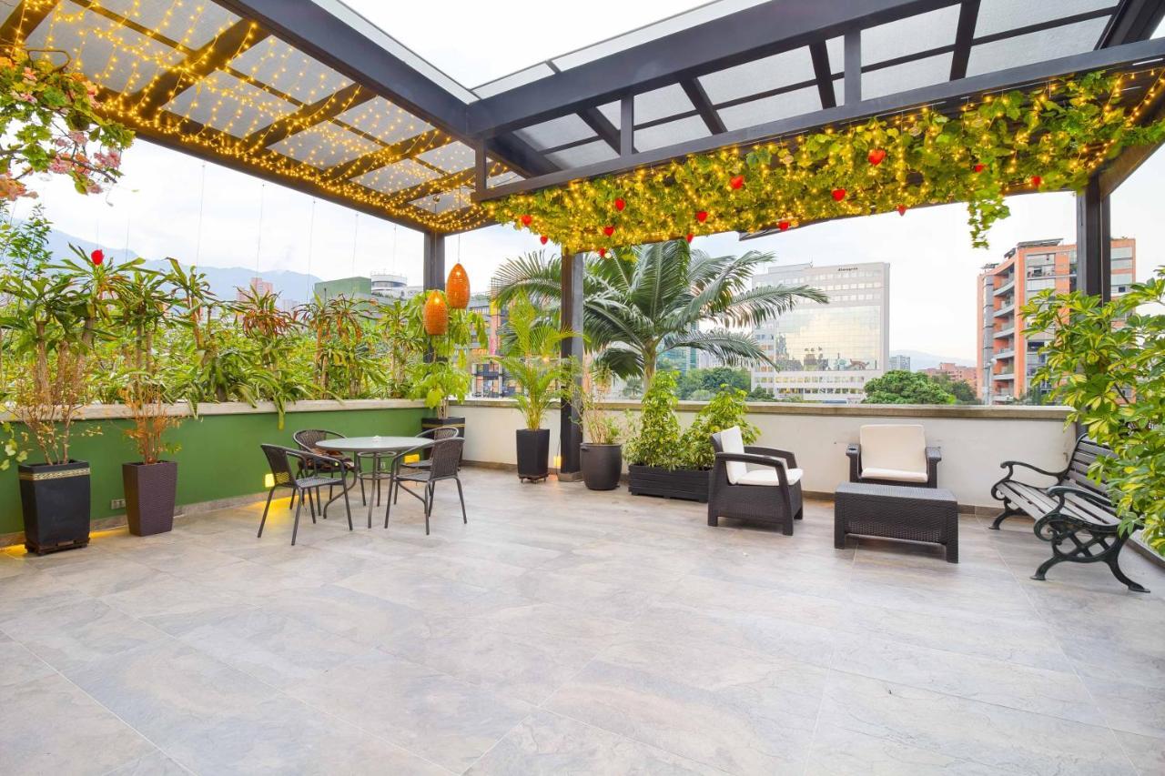 Camelot Apartahotel Medellín Zewnętrze zdjęcie